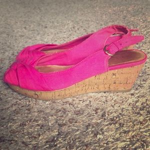 Aldo pink sling back wedge heels size 37 (7)